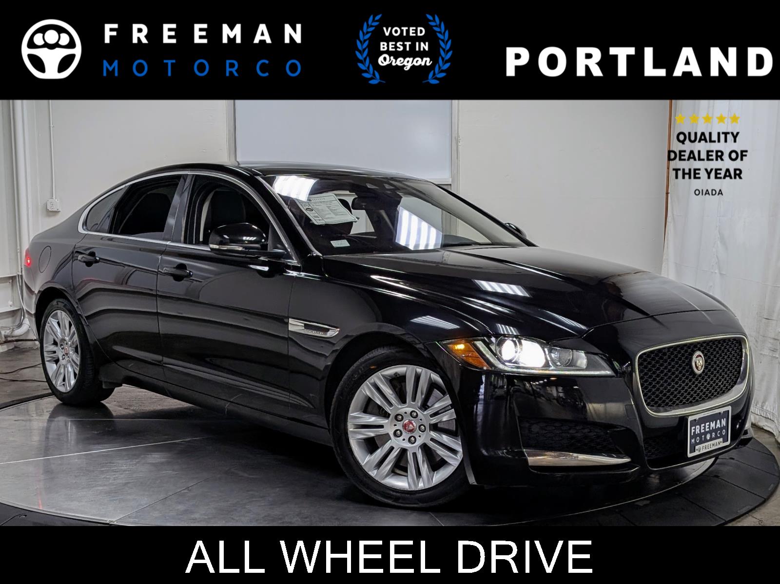 Ultimate Black Metallic 2017 Jaguar XF 35t Premium AWD Sedan All-Wheel Drive Automatic
