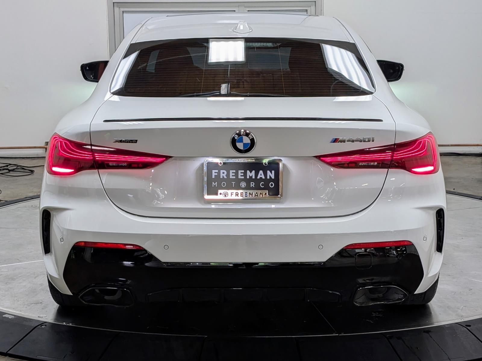 2026 BMW 4 Series M440i - Photo 8