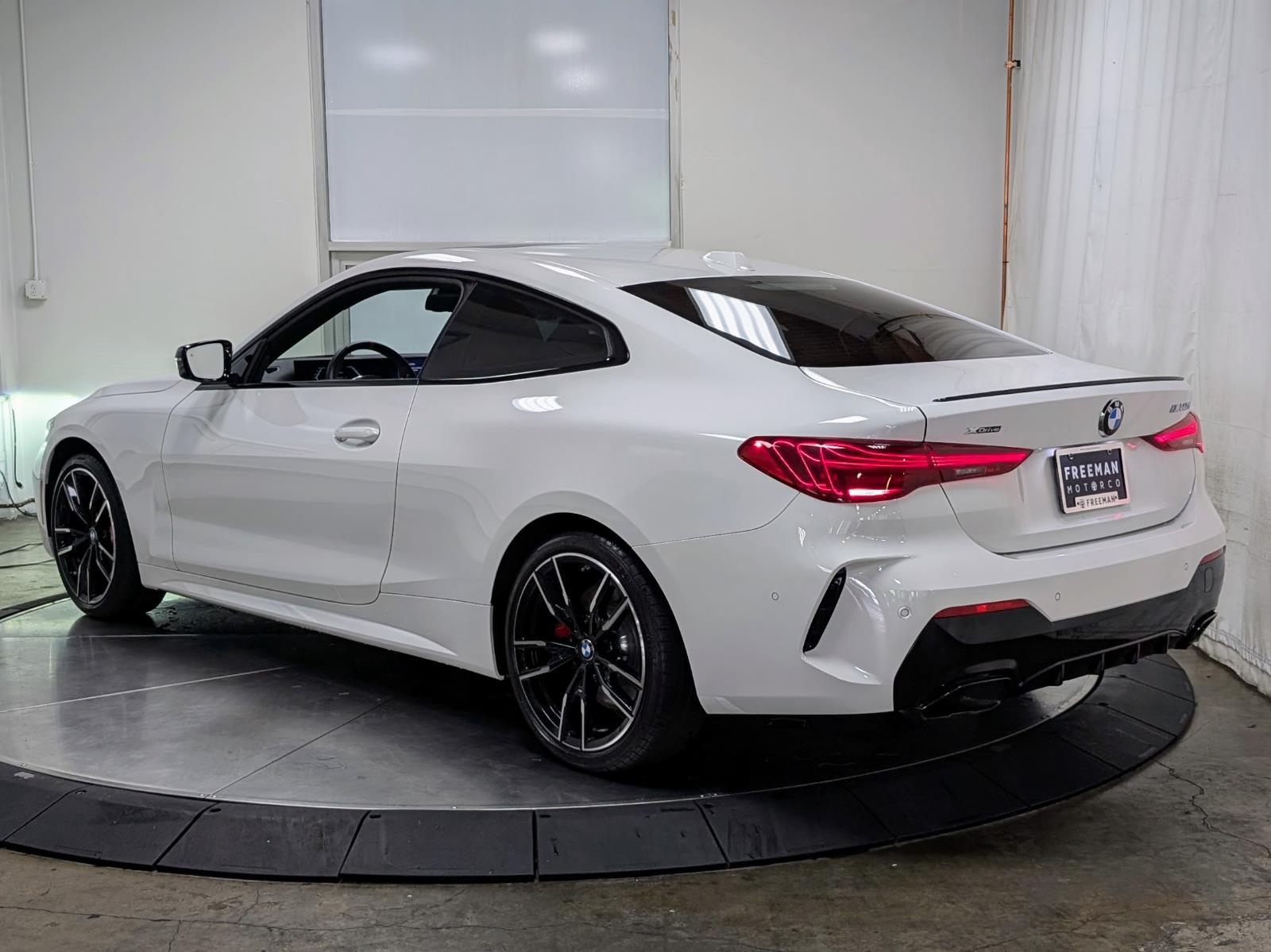 2026 BMW 4 Series M440i - Photo 7