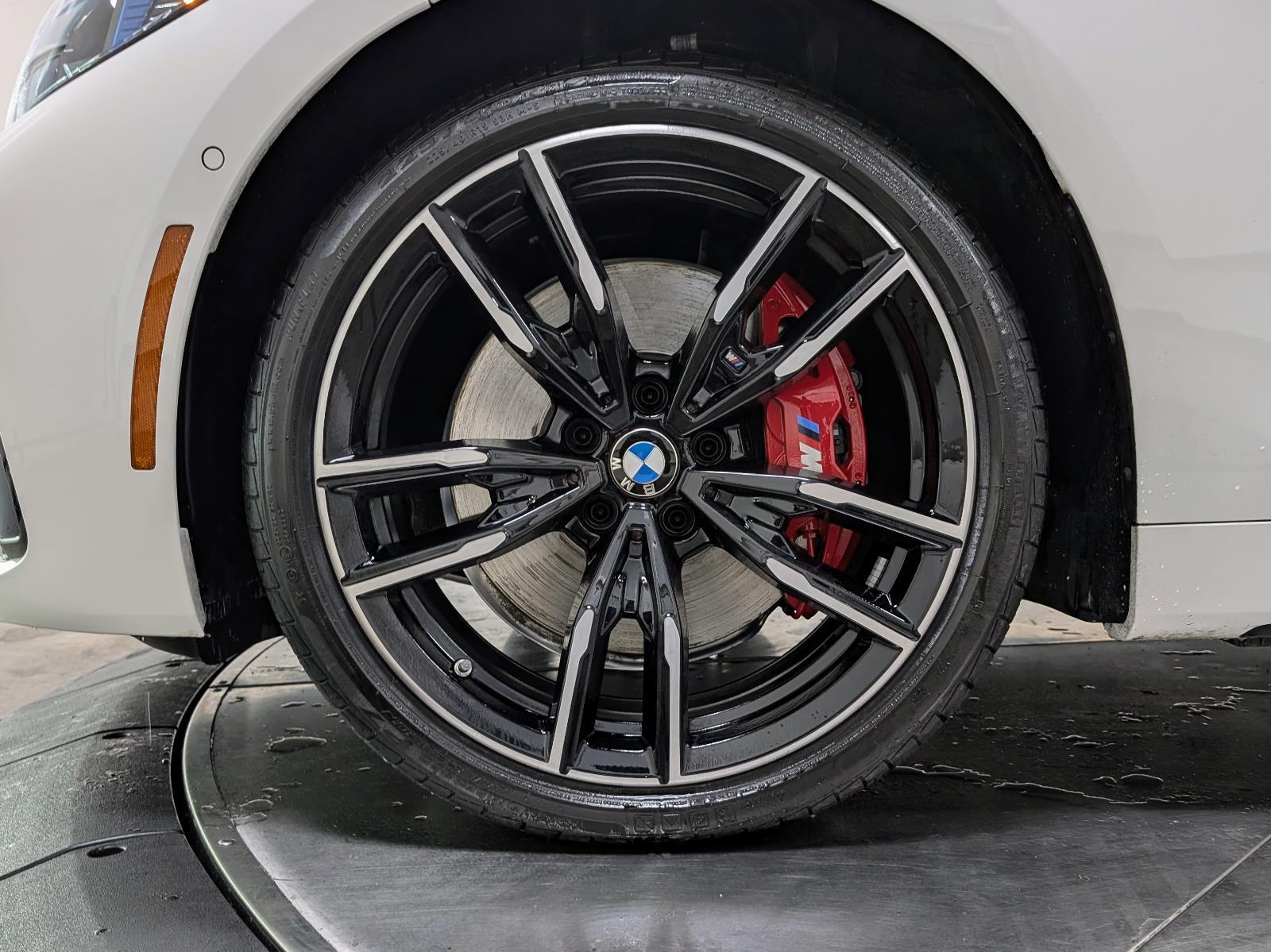 2026 BMW 4 Series M440i - Photo 11