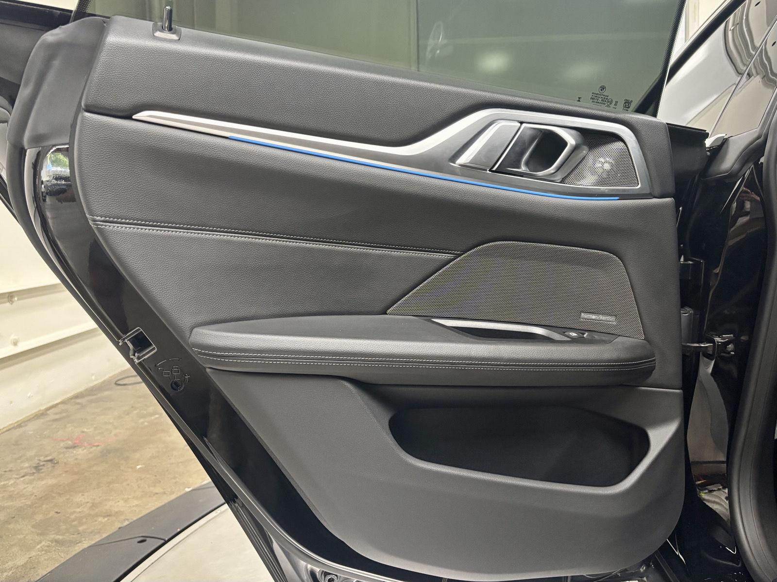 2025 BMW i4 40 - Photo 16