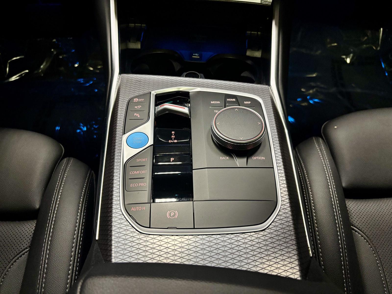 2025 BMW i4 40 - Photo 21