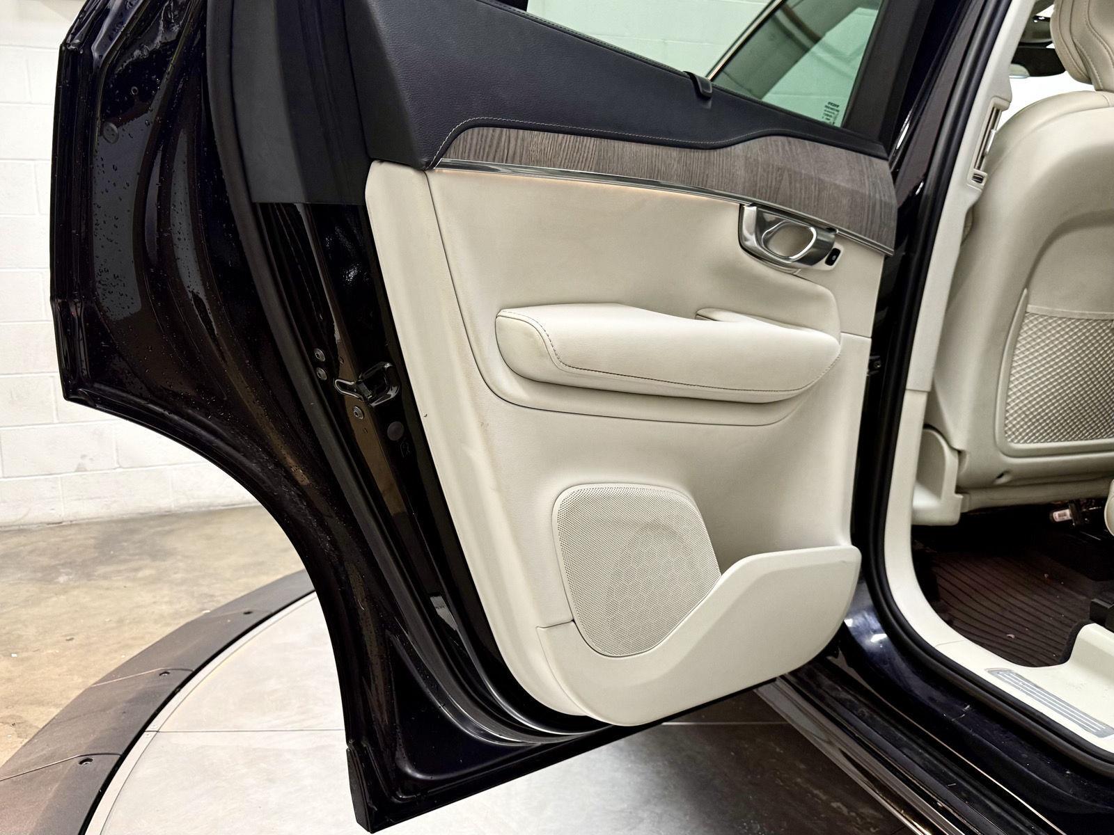 2023 Volvo XC90 Ultimate - Photo 18