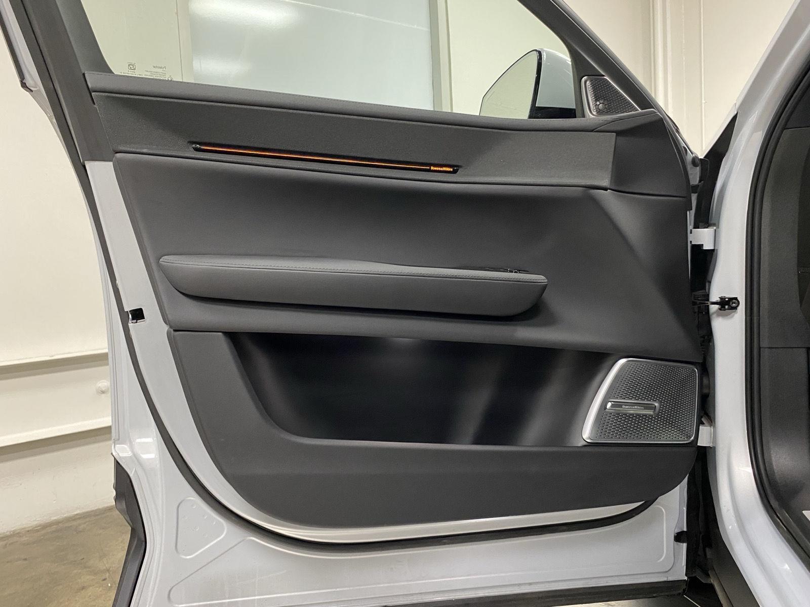 2025 Polestar 3 - Photo 12