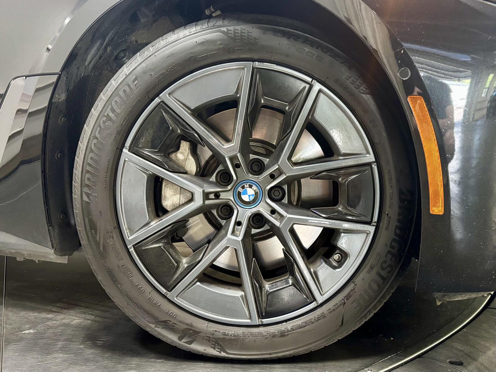 2024 BMW i4 35 - Photo 12