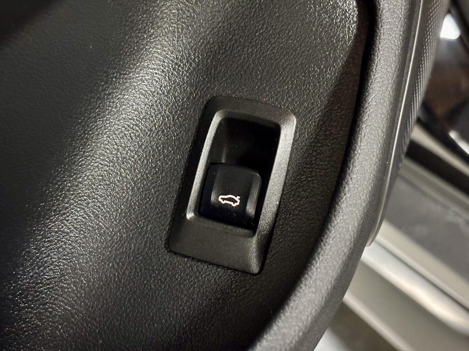 2024 BMW i4 35 - Photo 16