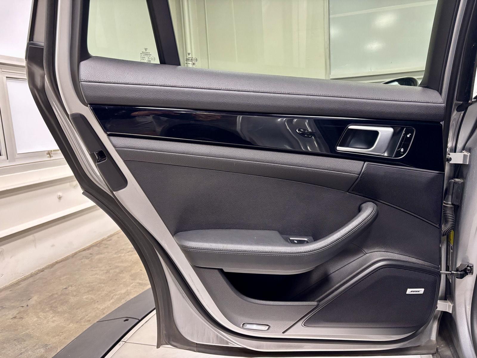 2018 Porsche Panamera 4 E-Hybrid - Photo 18