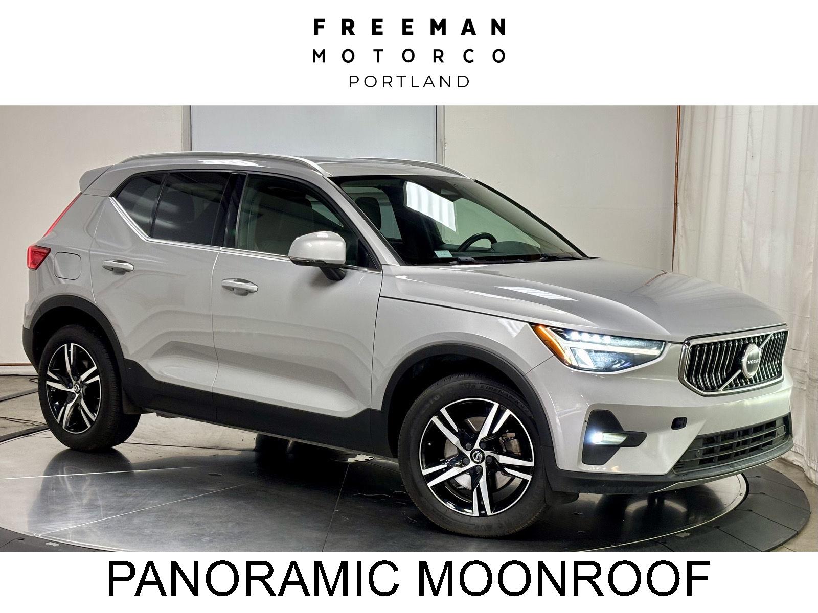  2023 Volvo XC40 B5 Plus Bright Theme AWD   