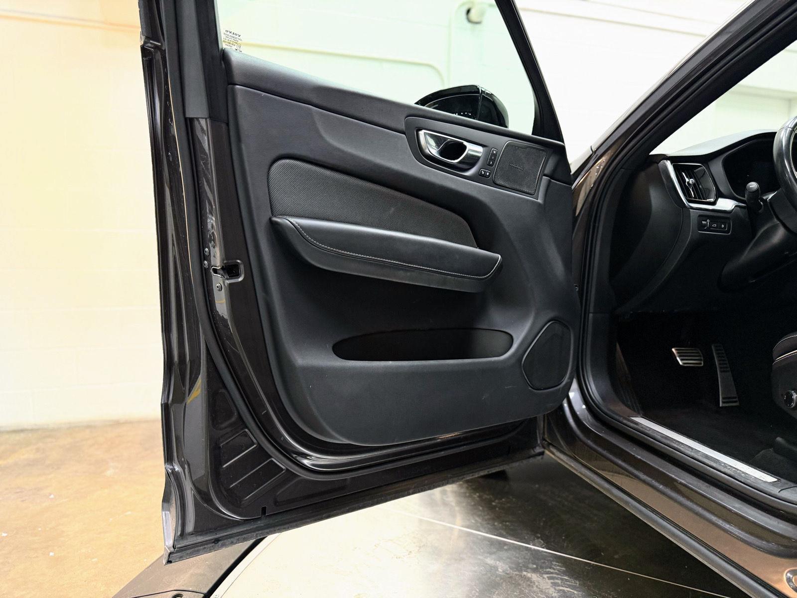 Volvo XC60 Recharge Plug-In Hybrid