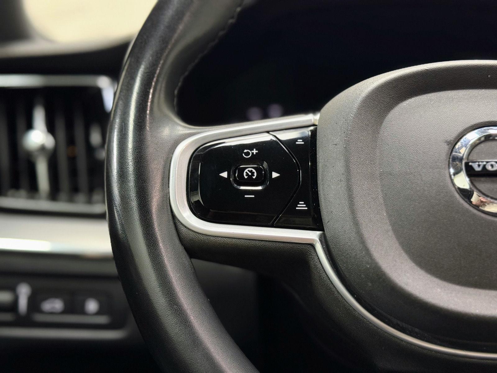 Volvo XC60 Recharge Plug-In Hybrid