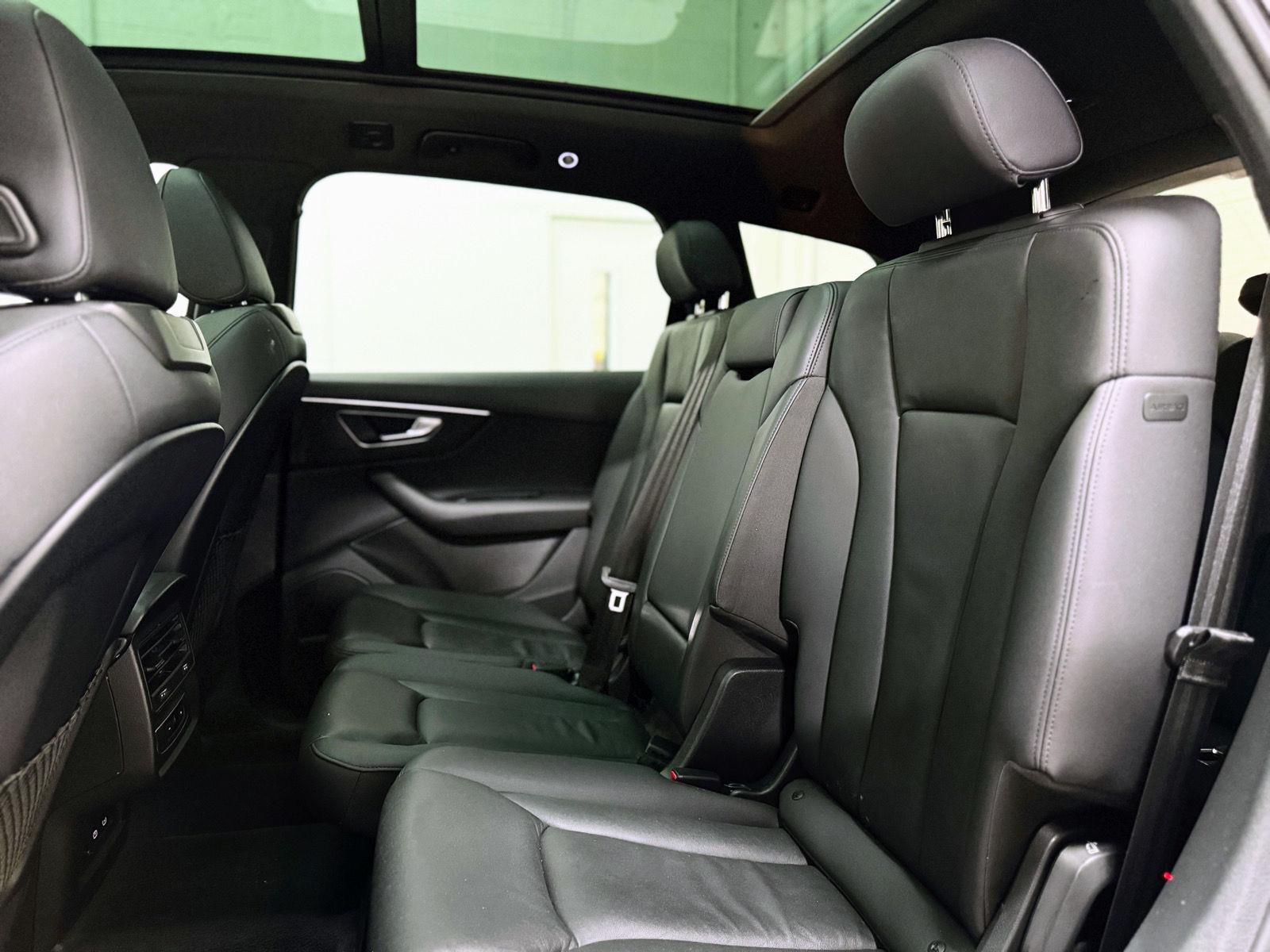 2022 Audi Q7 Premium Plus photo 11