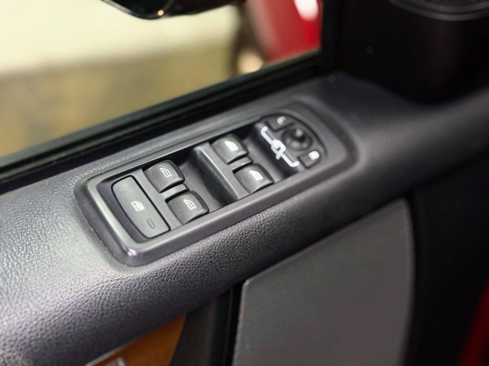 Land Rover LR4