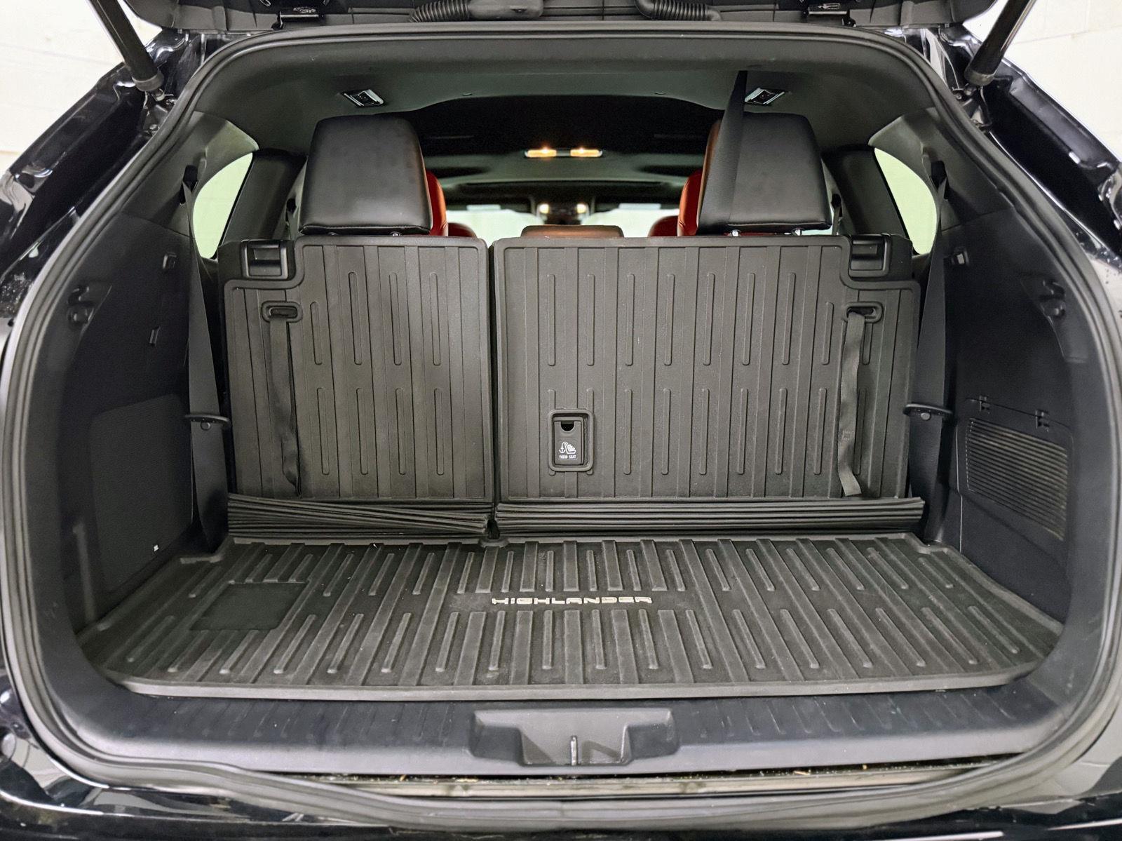 2021 Toyota Highlander XSE photo 31