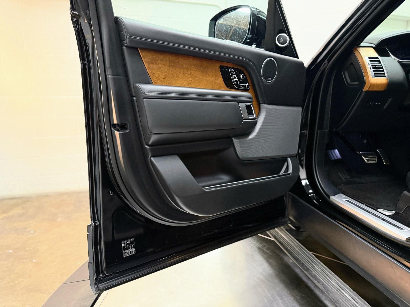 2019 Land Rover Range Rover Autobiography photo 13