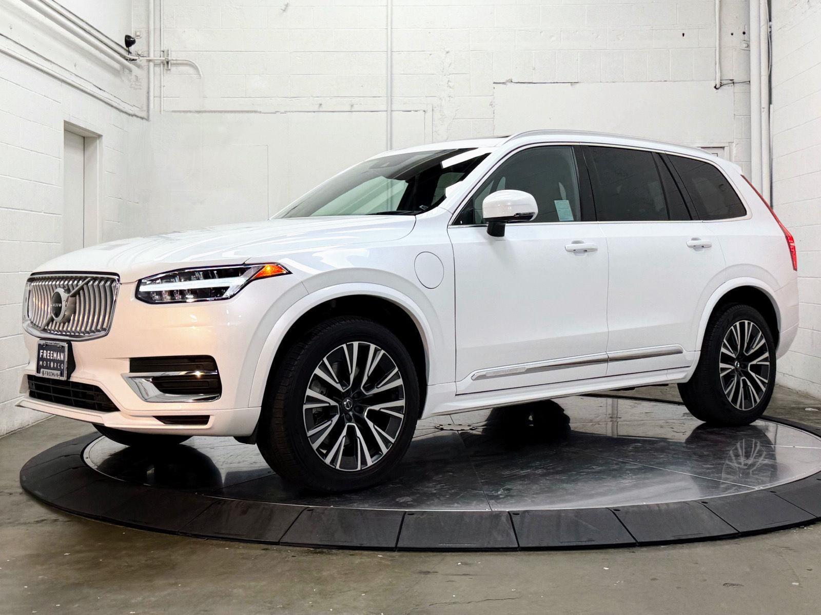 2022 Volvo XC90 Recharge Expression photo 6