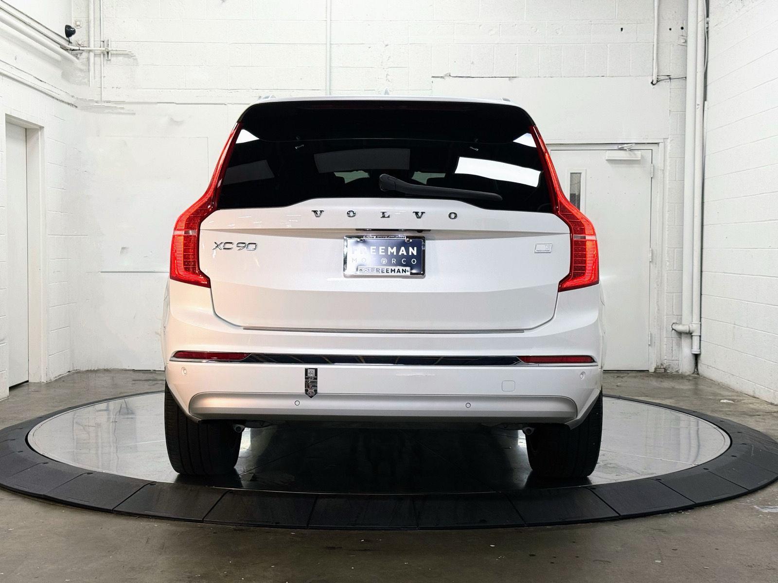 2022 Volvo XC90 Recharge Expression photo 9