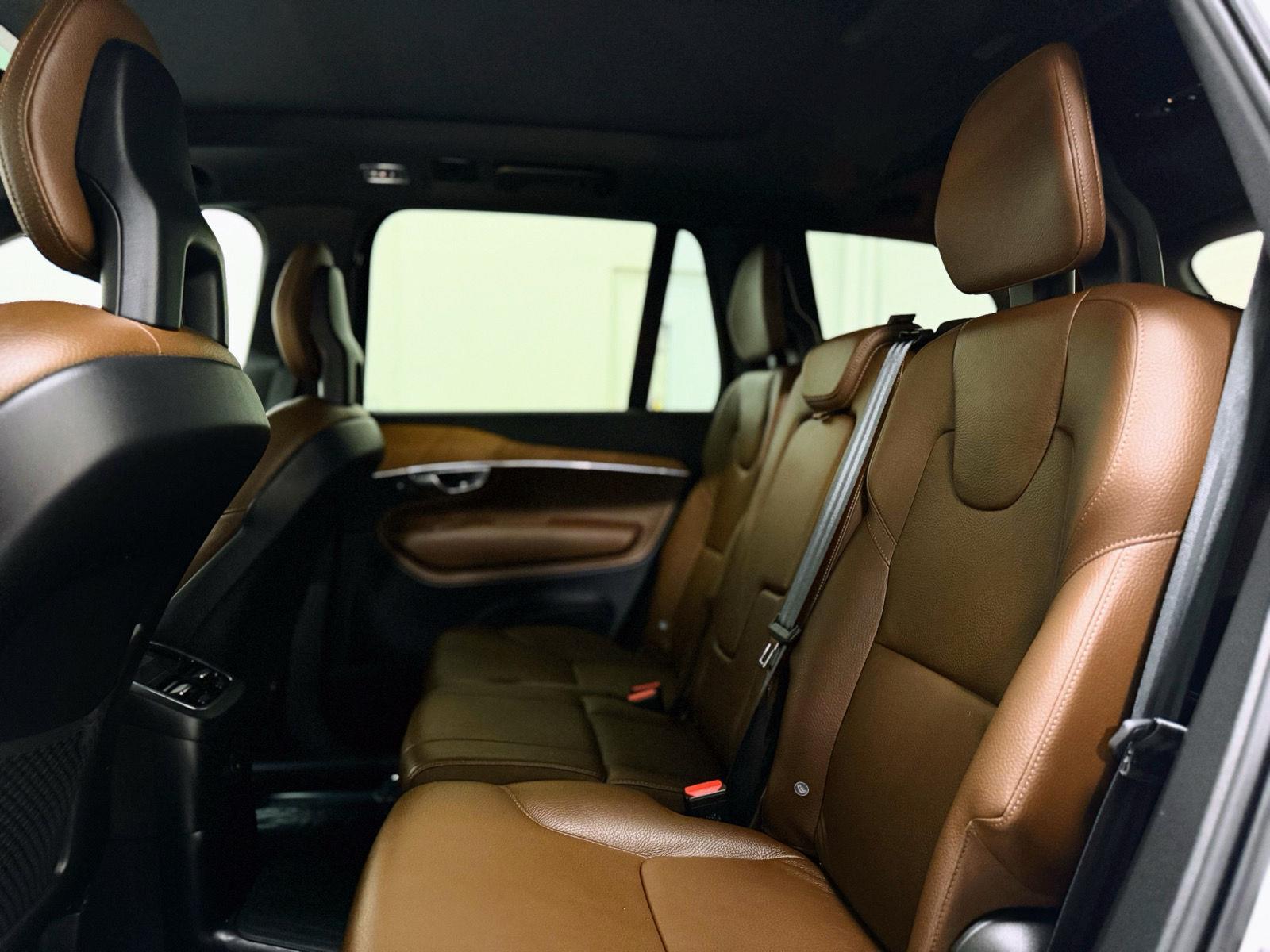 2022 Volvo XC90 Recharge Expression photo 16