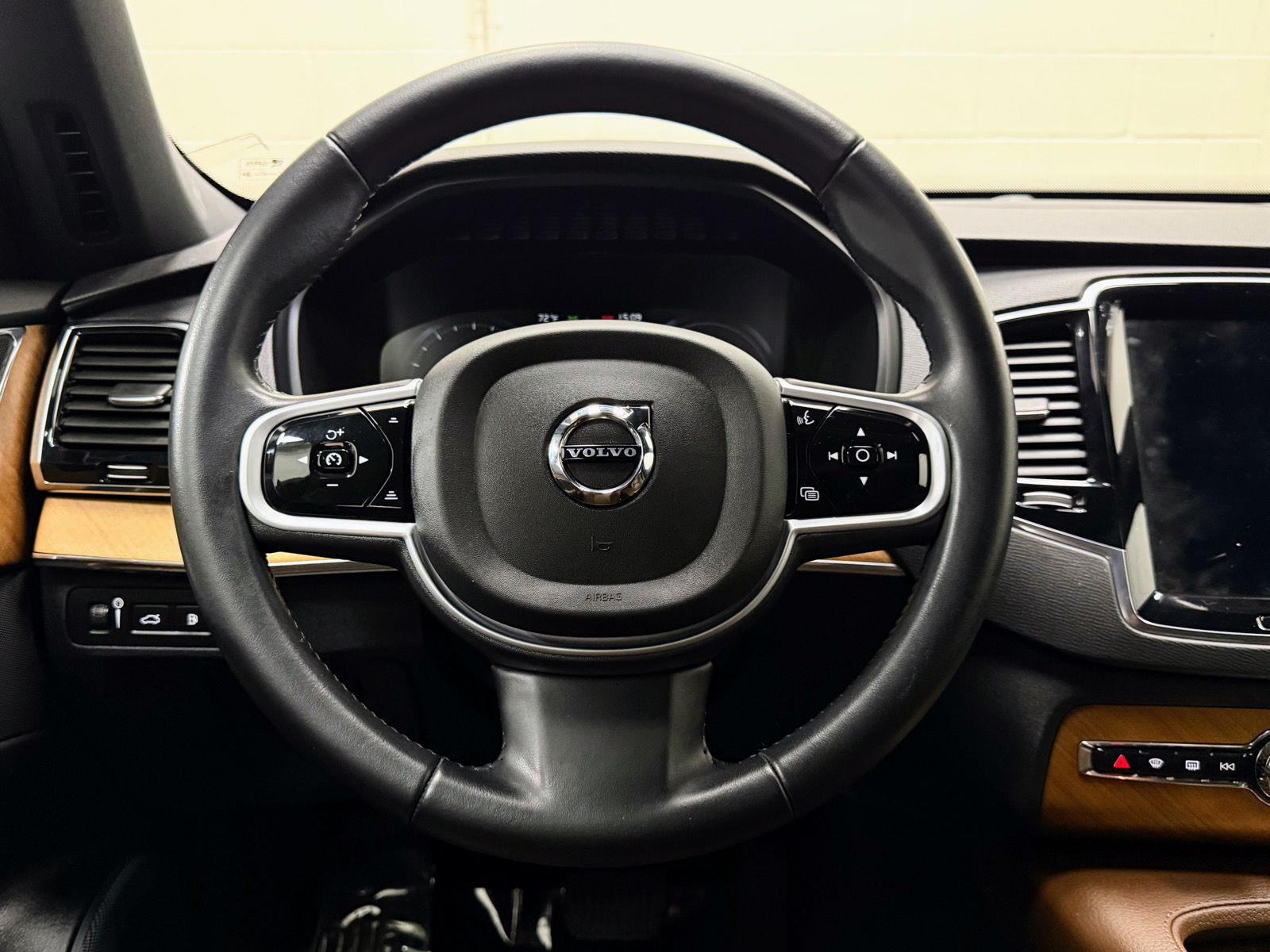 2022 Volvo XC90 Recharge Expression photo 19