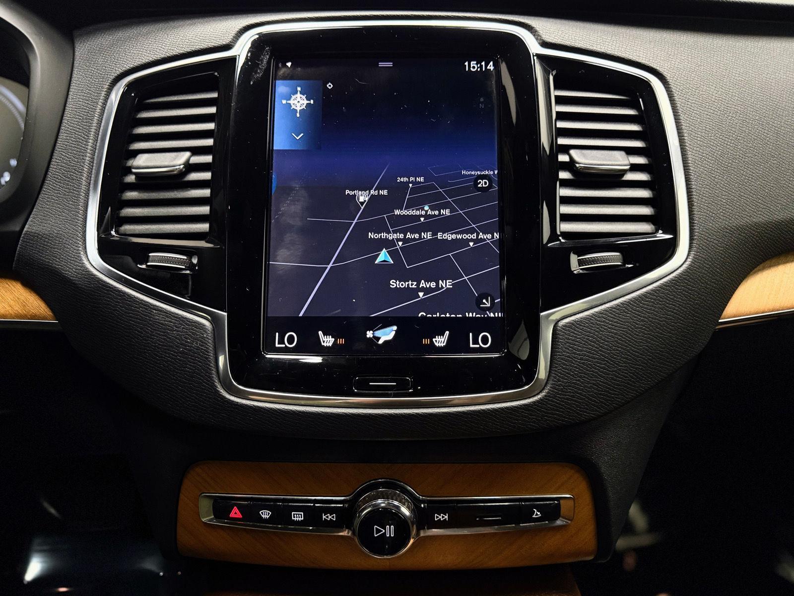 2022 Volvo XC90 Recharge Expression photo 26