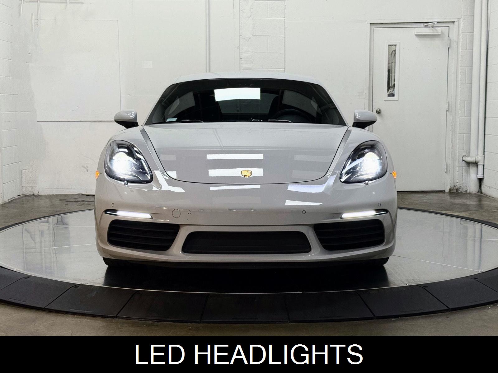 2024 Porsche Cayman photo 32