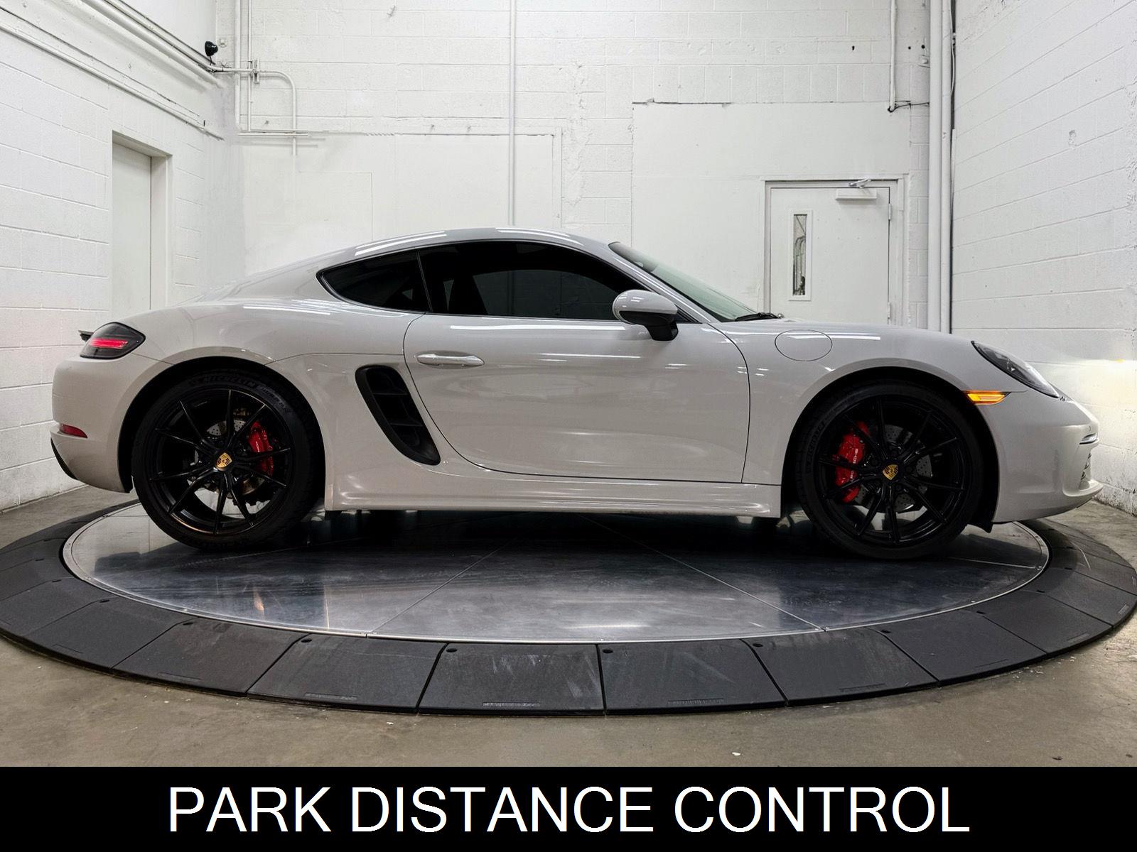 2024 Porsche Cayman photo 38