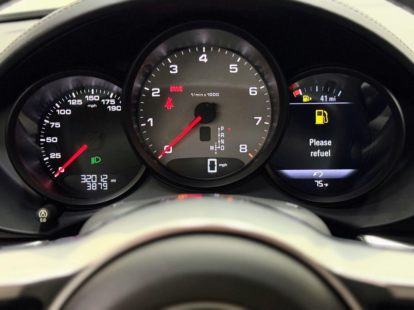 2024 Porsche Cayman photo 44