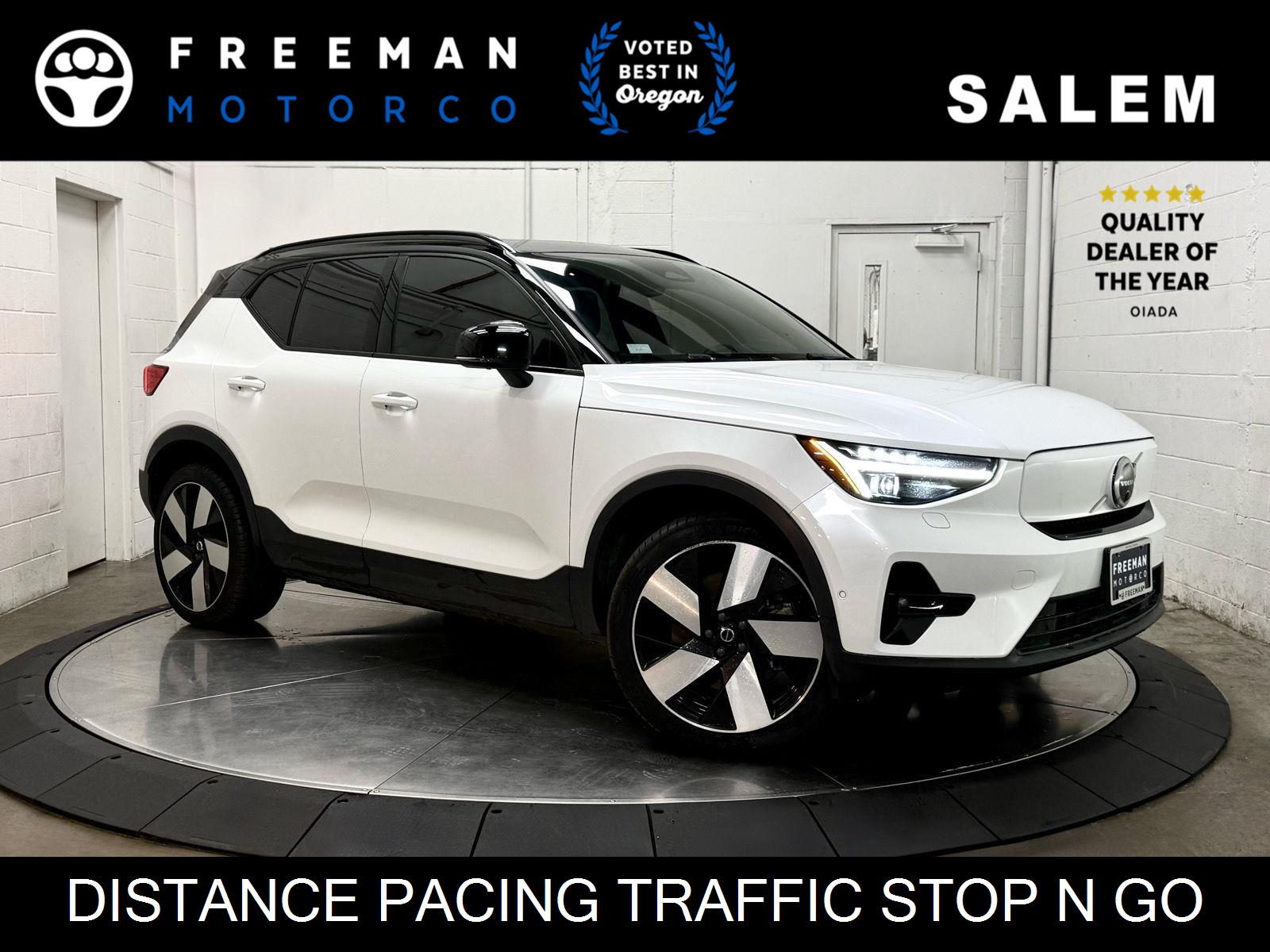 Crystal White Metallic 2023 Volvo XC40 Recharge Twin Ultimate eAWD SUV / Crossover All-Wheel Drive Automatic