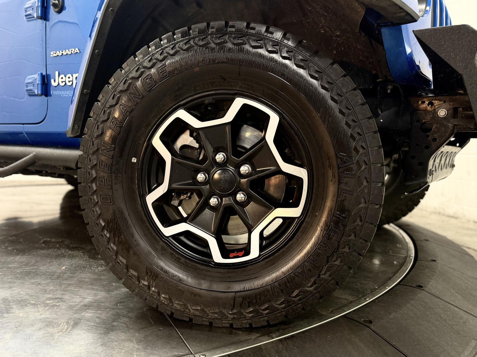 2022 Jeep Wrangler Unlimited Sahara 4XE - Photo 9