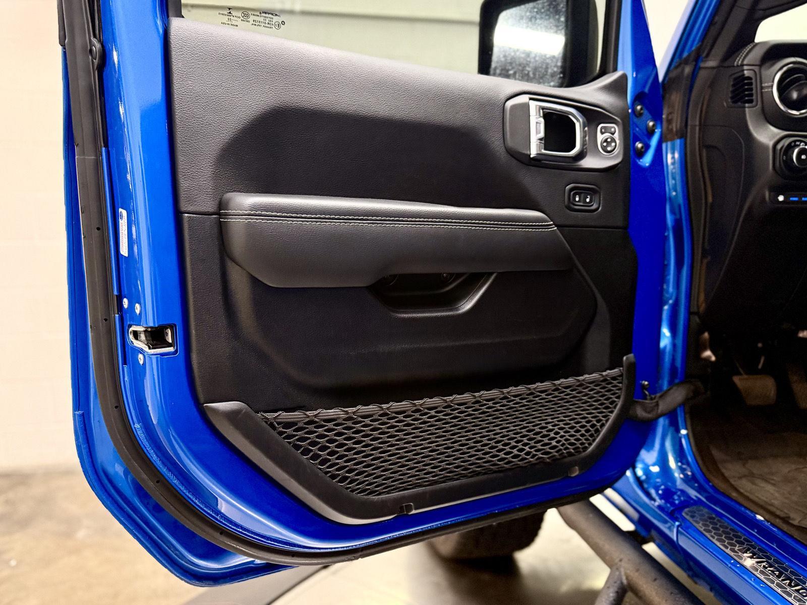 2022 Jeep Wrangler Unlimited Sahara 4XE - Photo 10