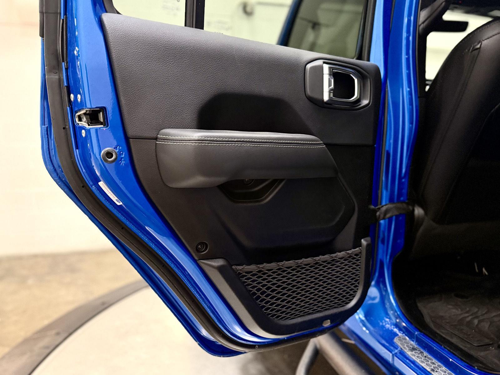 2022 Jeep Wrangler Unlimited Sahara 4XE - Photo 13