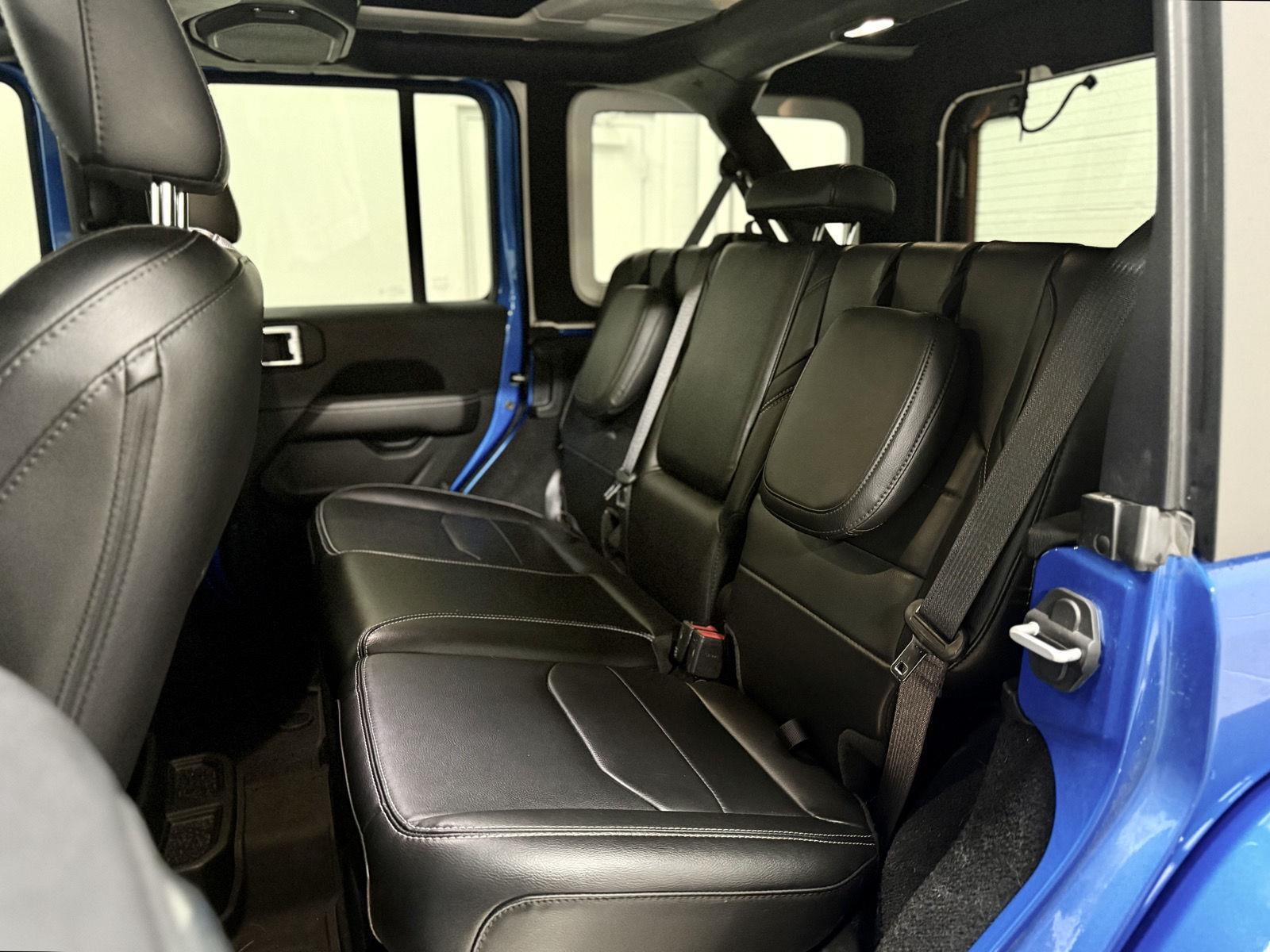 2022 Jeep Wrangler Unlimited Sahara 4XE - Photo 14
