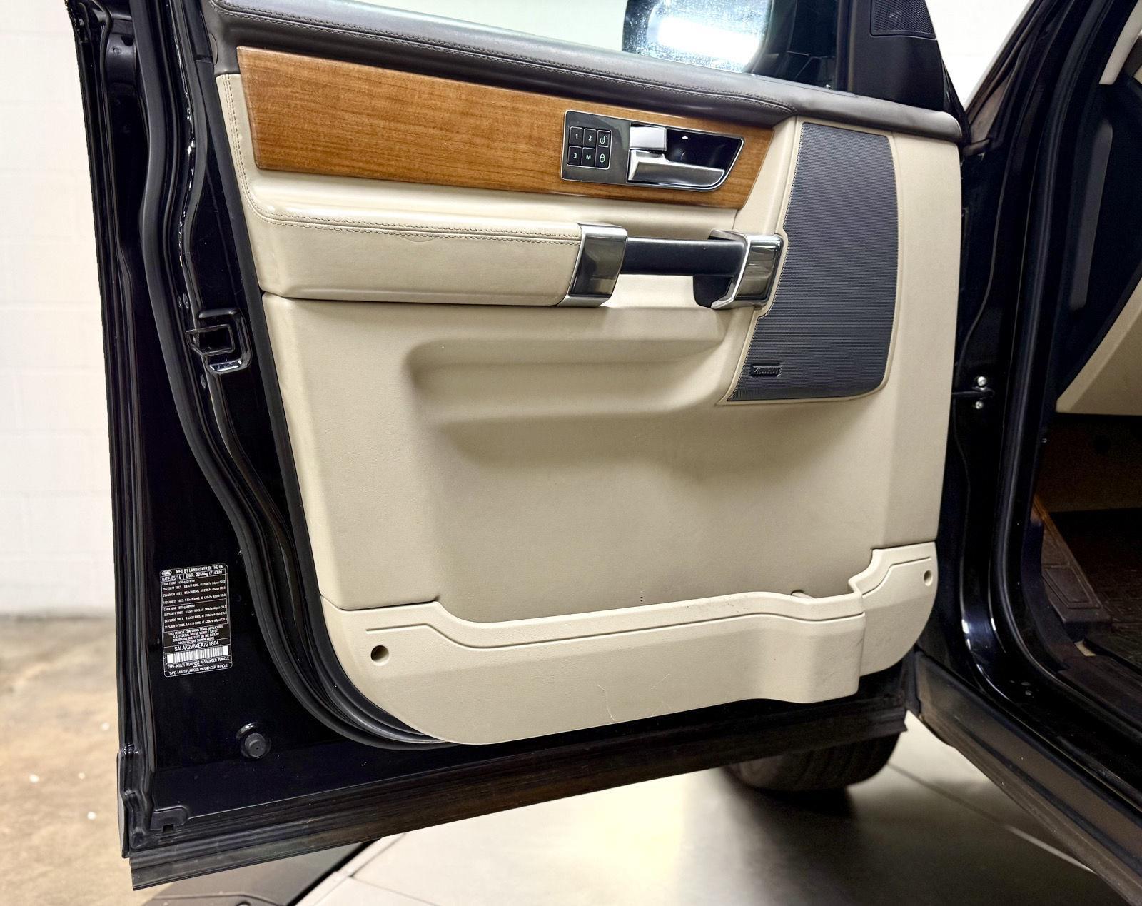 2014 Land Rover LR4 Base - Photo 11