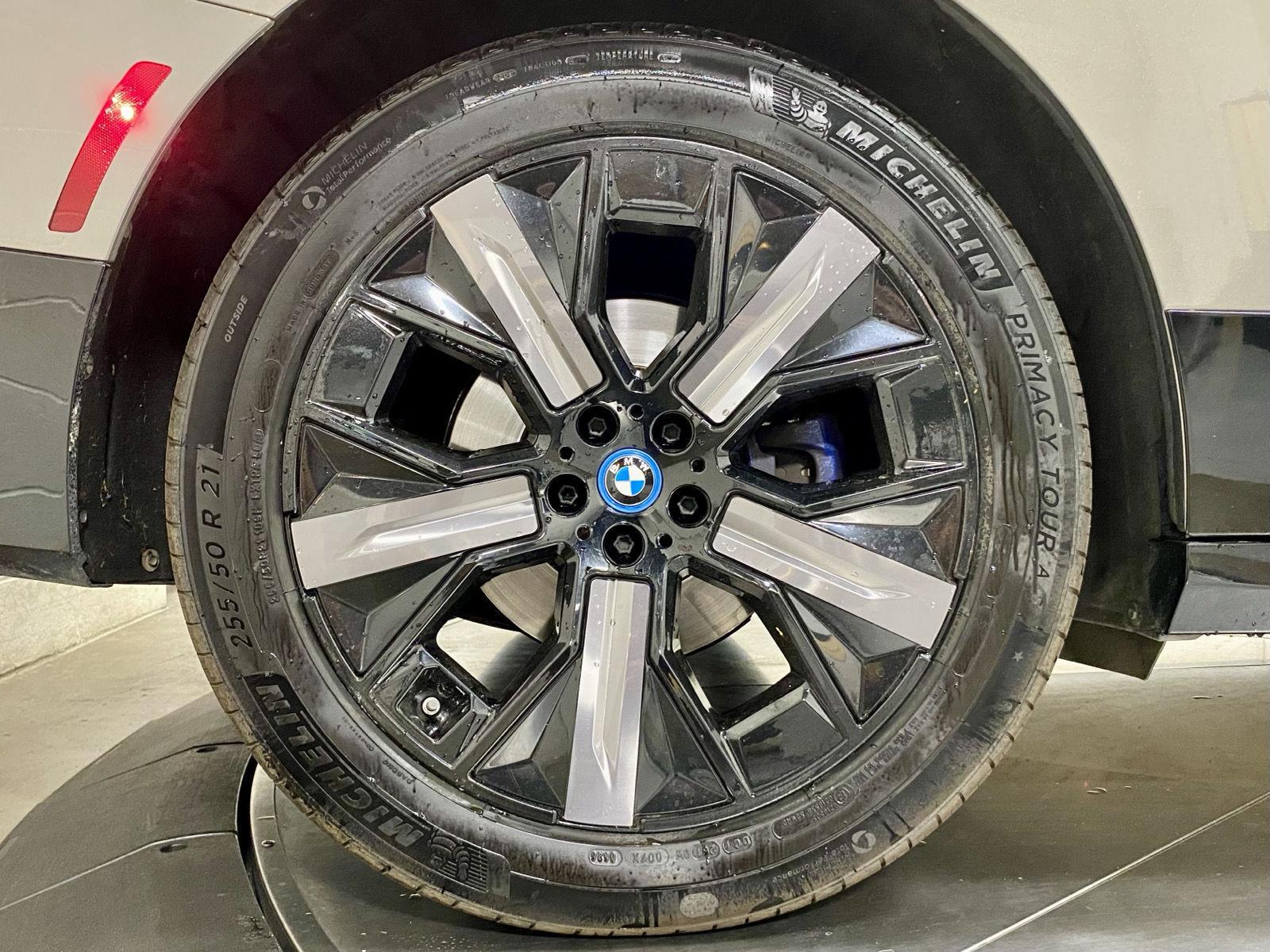 2024 BMW iX Base - Photo 12