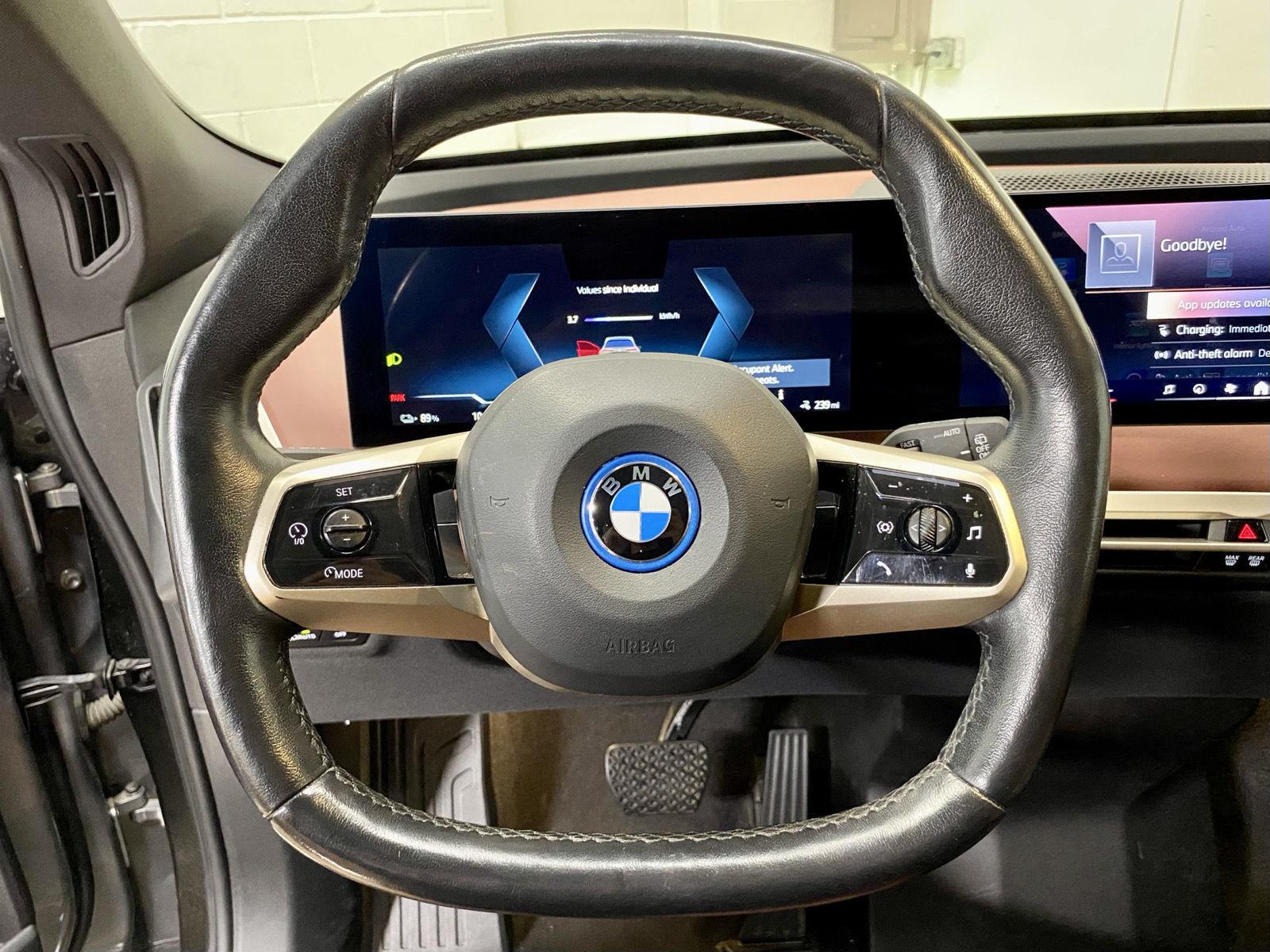 2024 BMW iX Base - Photo 24