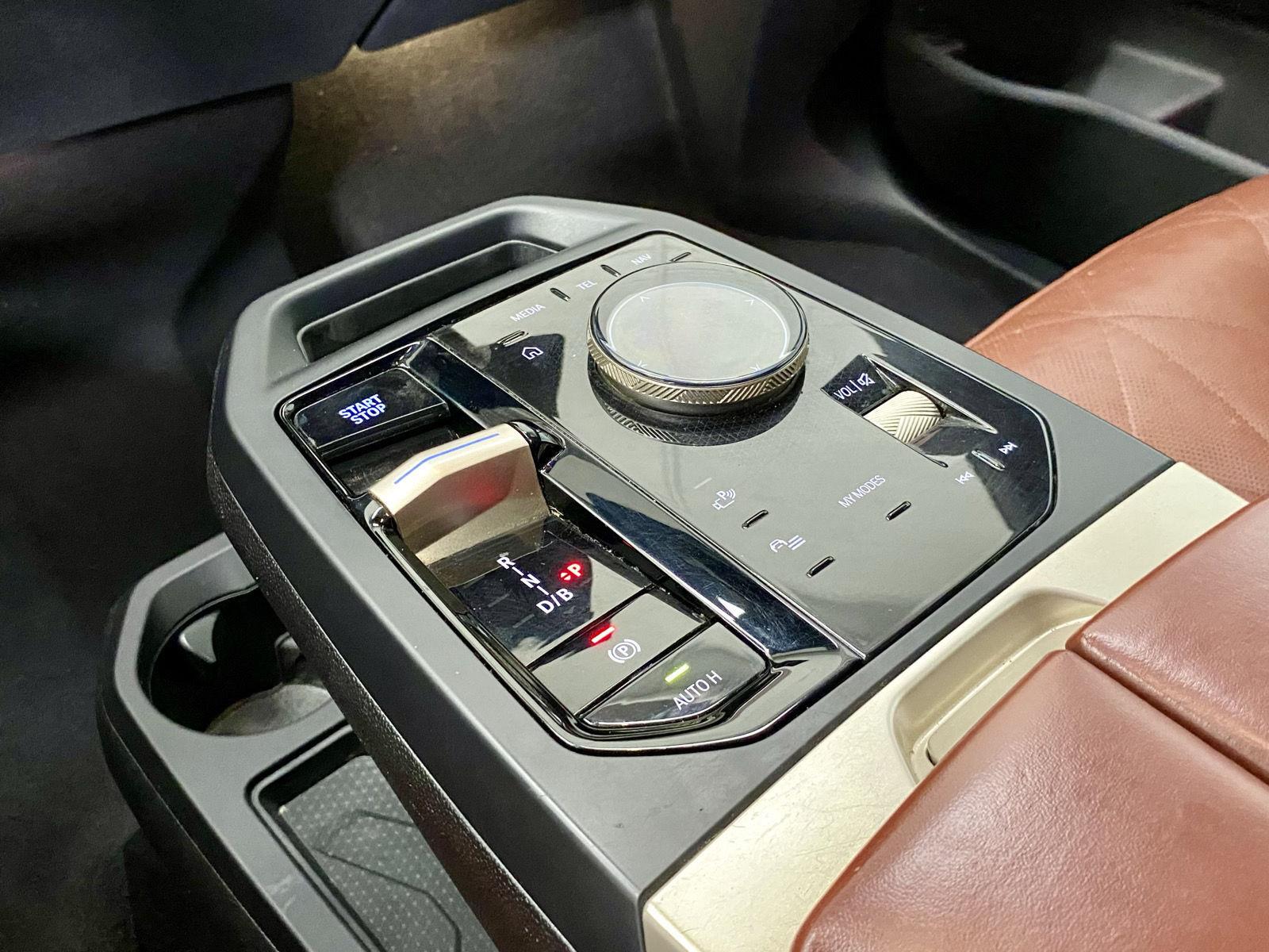 2024 BMW iX Base - Photo 27