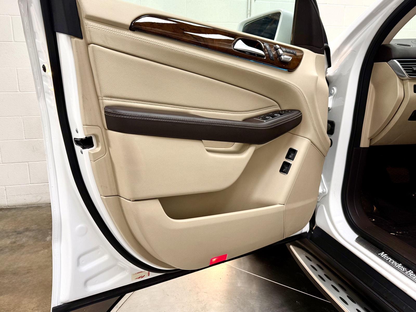 2016 Mercedes-Benz GLE-Class GLE550e - Photo 14