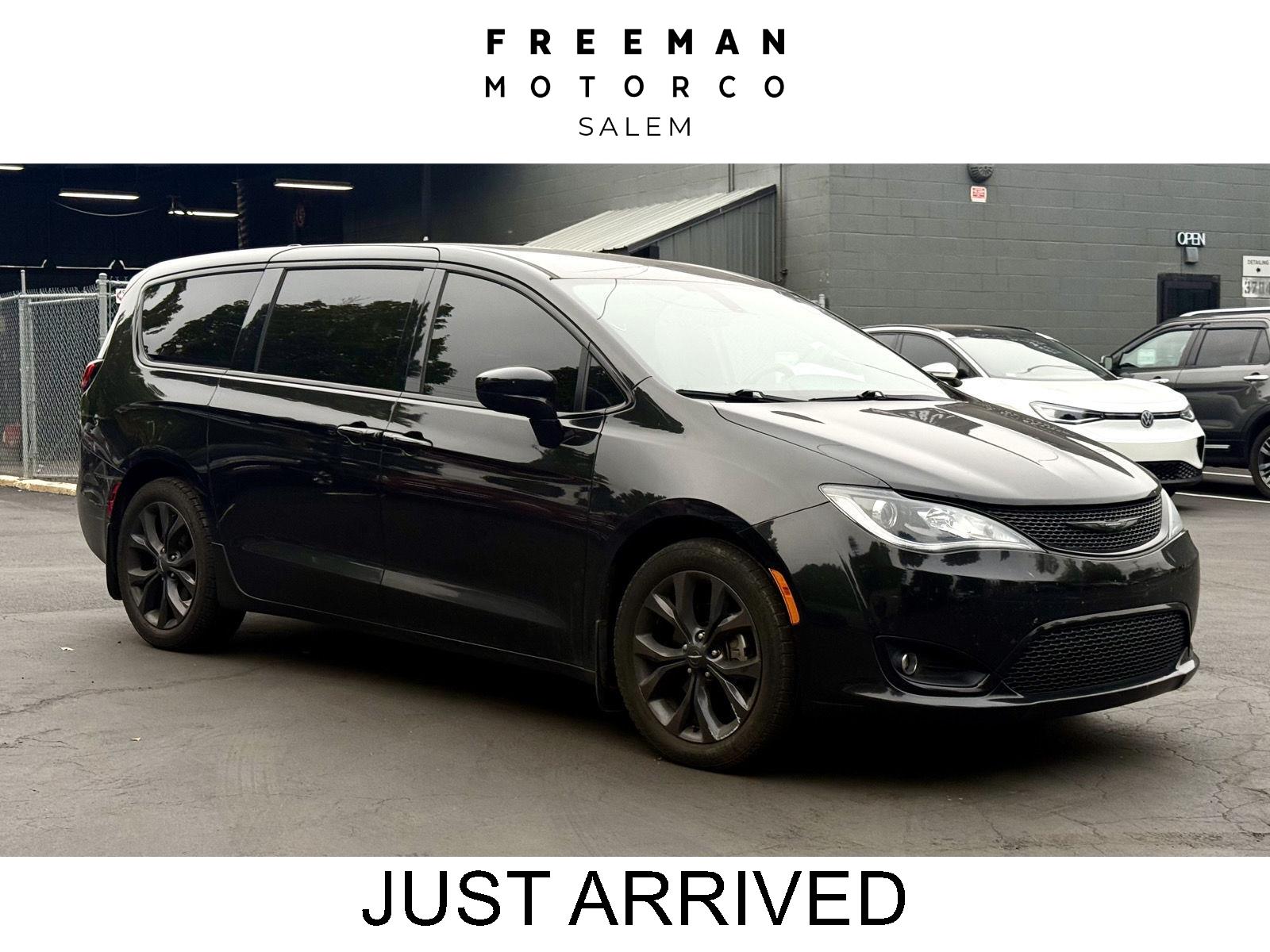 2019 Chrysler Pacifica Touring Plus FWD