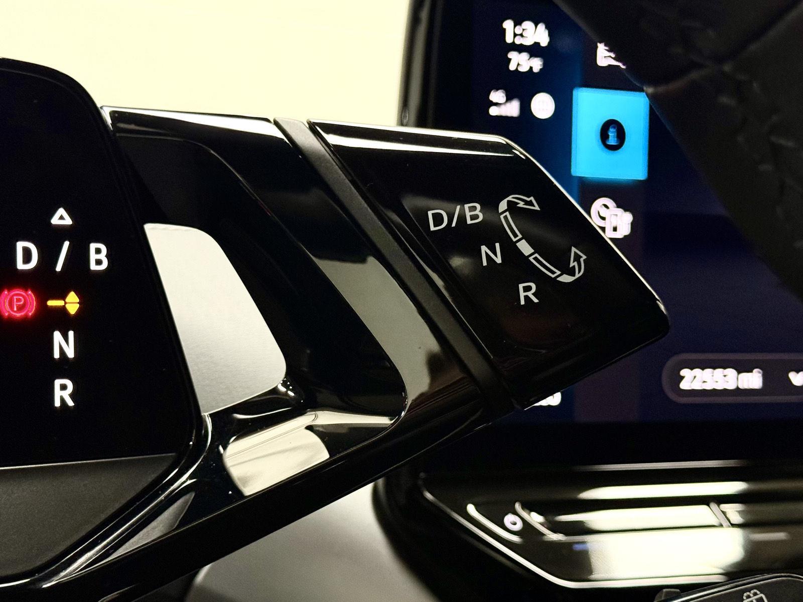 2023 Volkswagen ID.4 S - Photo 24
