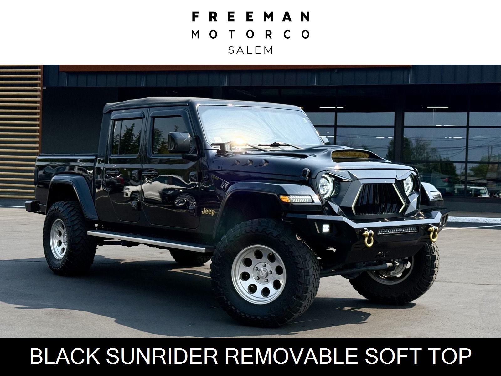 Black Clearcoat 2023 Jeep Gladiator Pickup Truck Four-Wheel Drive 8-Speed Automatic