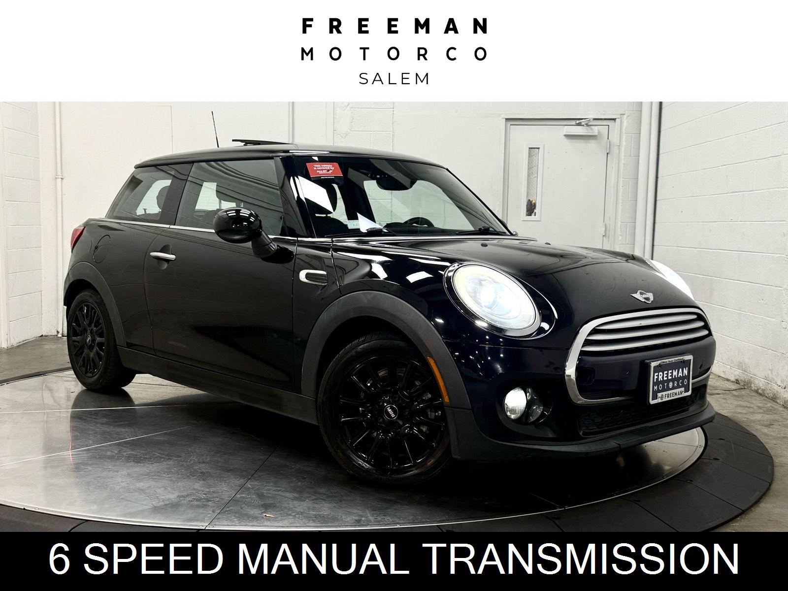 Midnight Black Metallic 2014 MINI Cooper Hatchback Front-Wheel Drive 6-Speed Manual