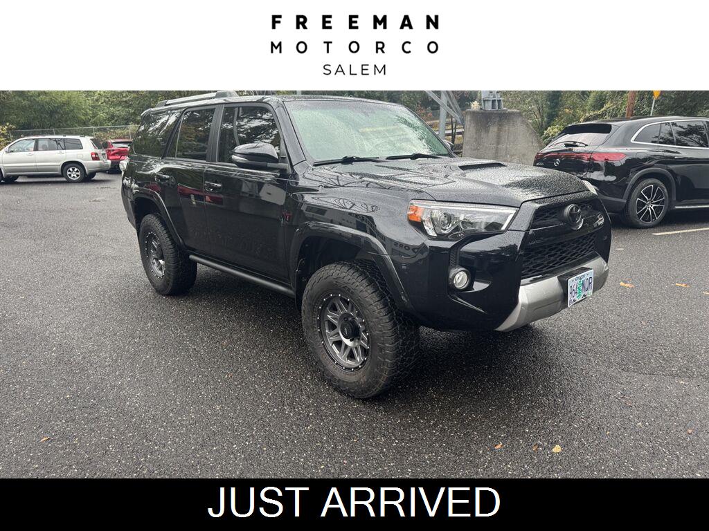Midnight Black Metallic 2018 Toyota 4Runner SUV / Crossover Four-Wheel Drive Automatic