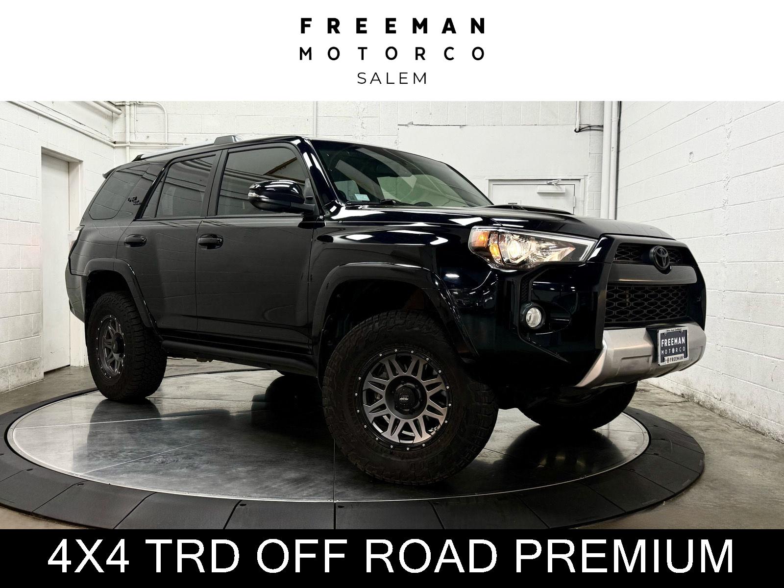 Midnight Black Metallic 2018 Toyota 4Runner SUV / Crossover Four-Wheel Drive Automatic