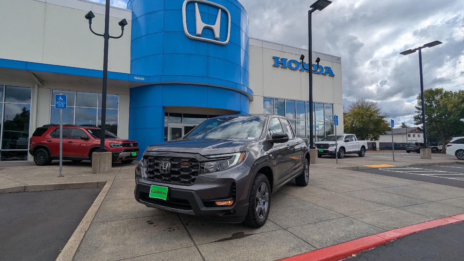 Gray (Modern Steel Metallic) 2024 Honda Ridgeline Pickup Truck All-Wheel Drive Automatic