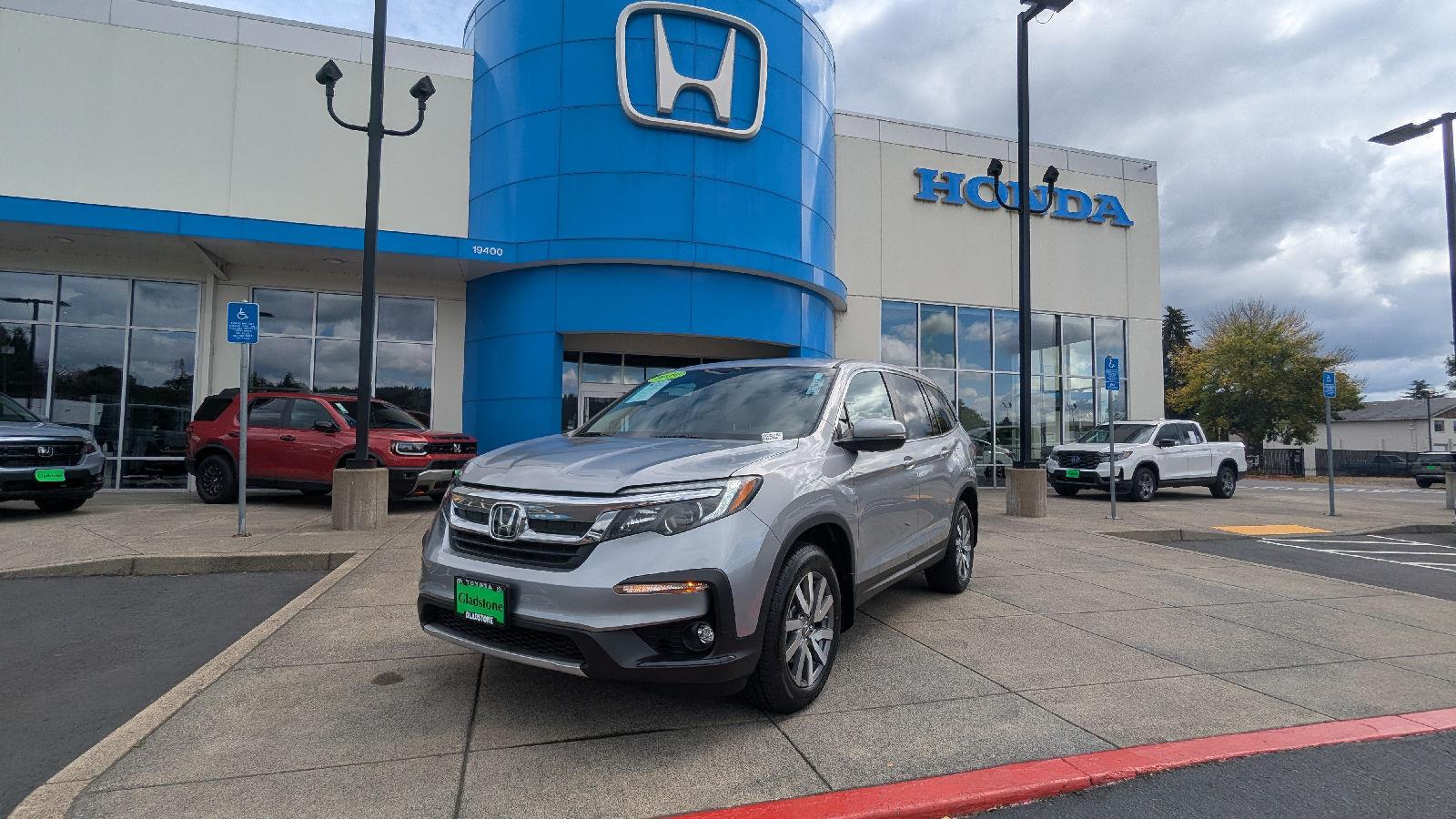 Lunar Silver Metallic 2019 Honda Pilot SUV / Crossover All-Wheel Drive Automatic