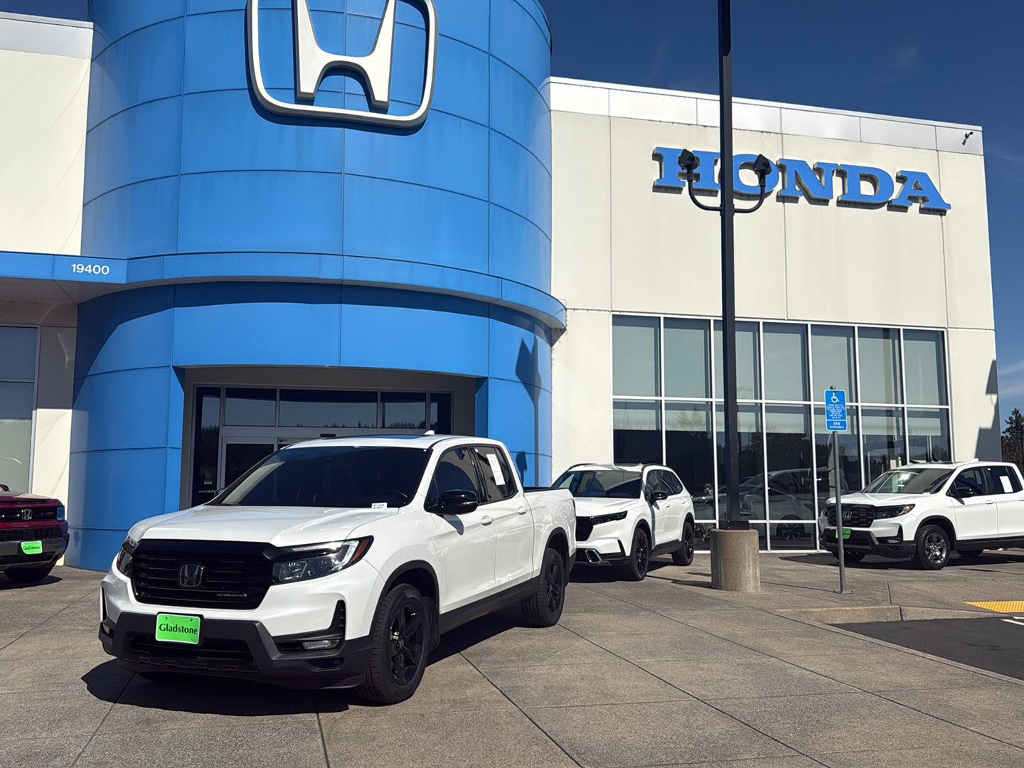 Platinum White Pearl 2023 Honda Ridgeline Pickup Truck All-Wheel Drive 9-Speed Automatic