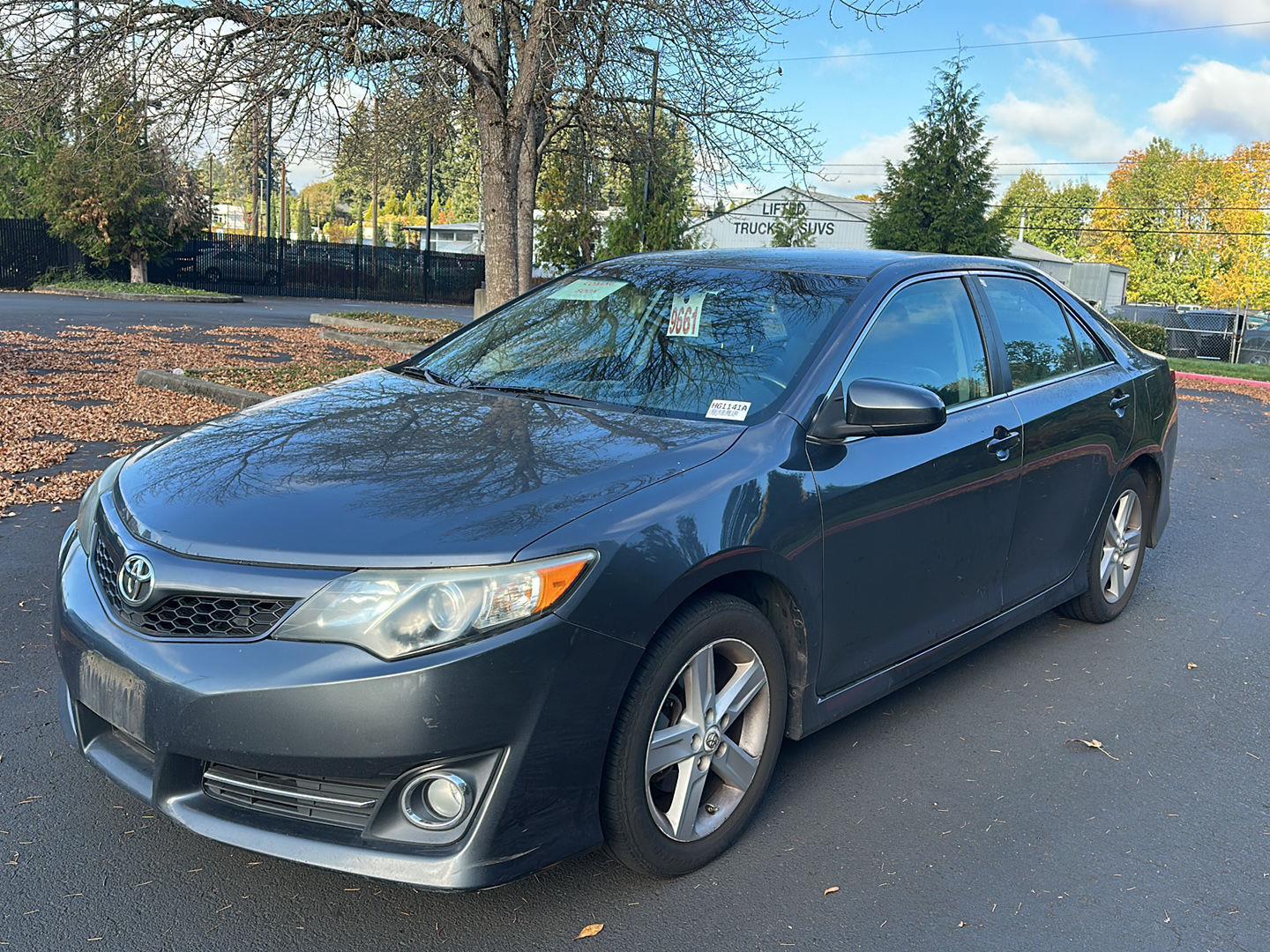 Magnetic Gray Metallic 2013 Toyota Camry Sedan Front-Wheel Drive Automatic