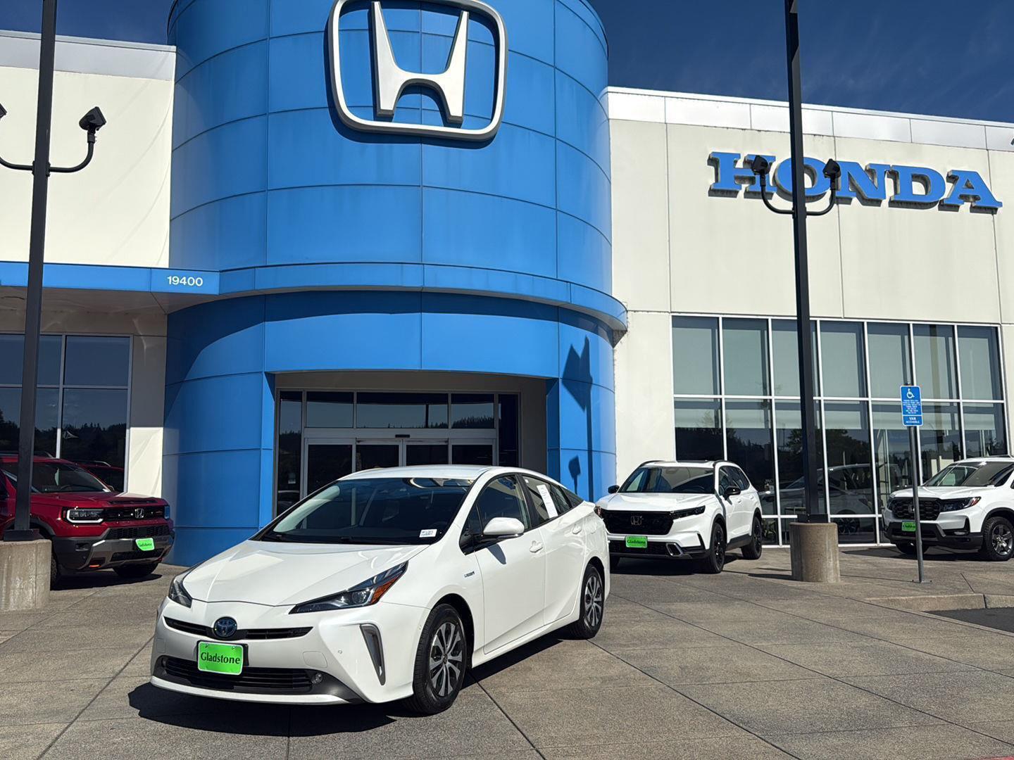 White (Blizzard Pearl) 2019 Toyota Prius Hatchback All-Wheel Drive Continuously Variable Transmission