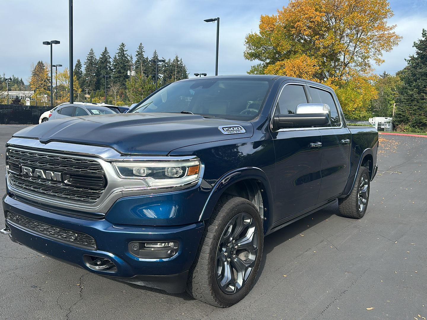 Patriot Blue Pearlcoat 2019 RAM 1500 Pickup Truck Four-Wheel Drive 8-Speed Automatic