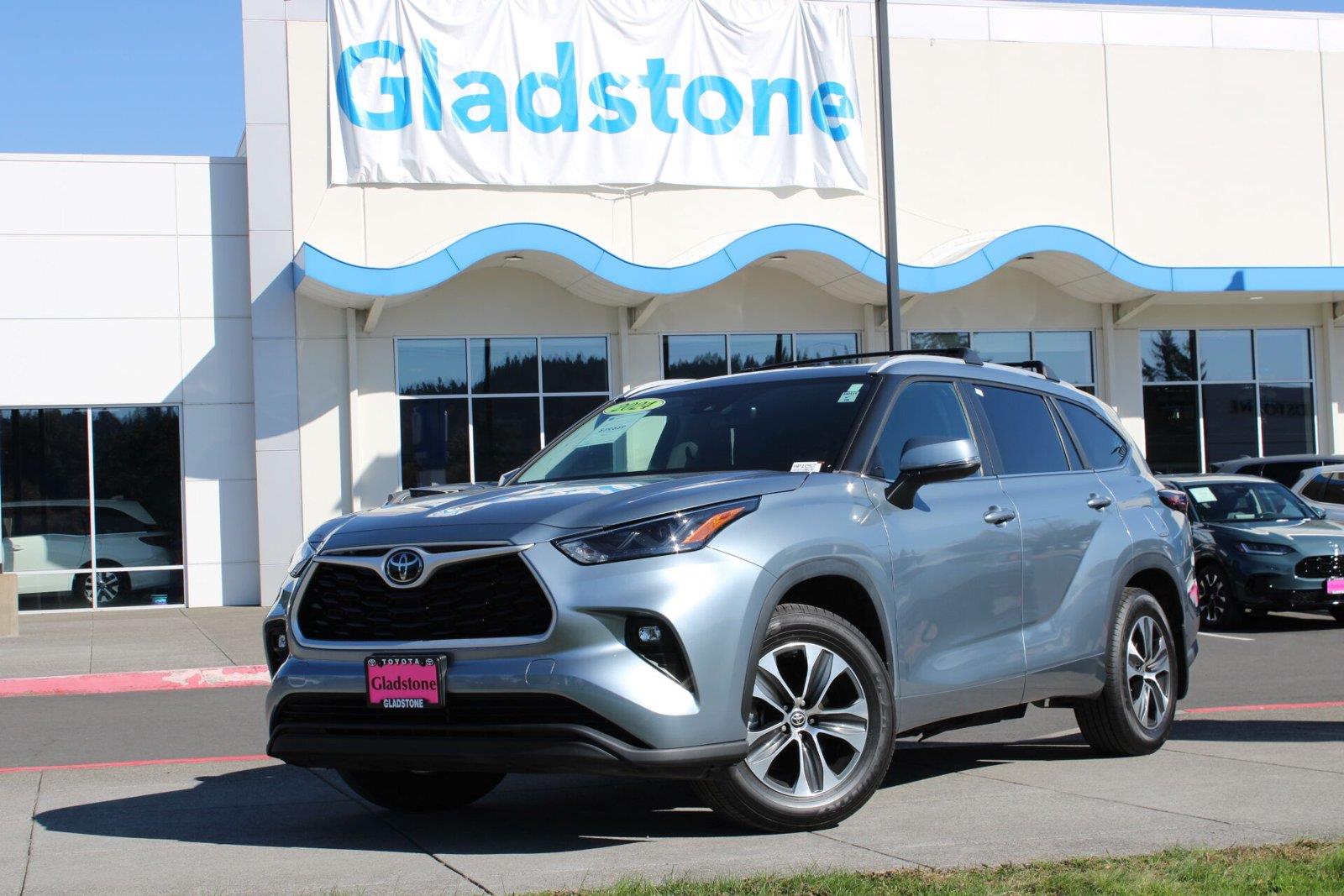 Moon Dust 2024 Toyota Highlander SUV / Crossover All-Wheel Drive Automatic