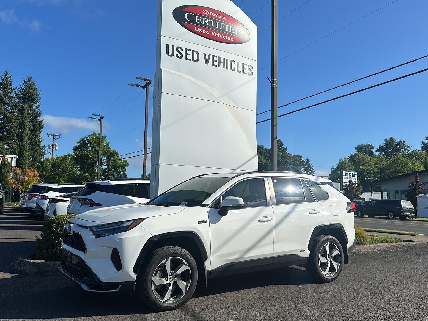 Certified 2024 Toyota RAV4 SE with VIN JTMAB3FV0RD184073 for sale in Gladstone, OR